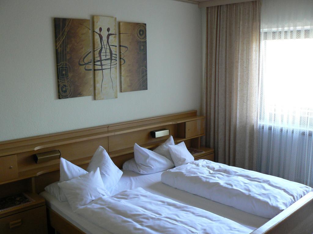 Haus Evelyn / Haus Heidemarie Hotel Bad Fussing Room photo